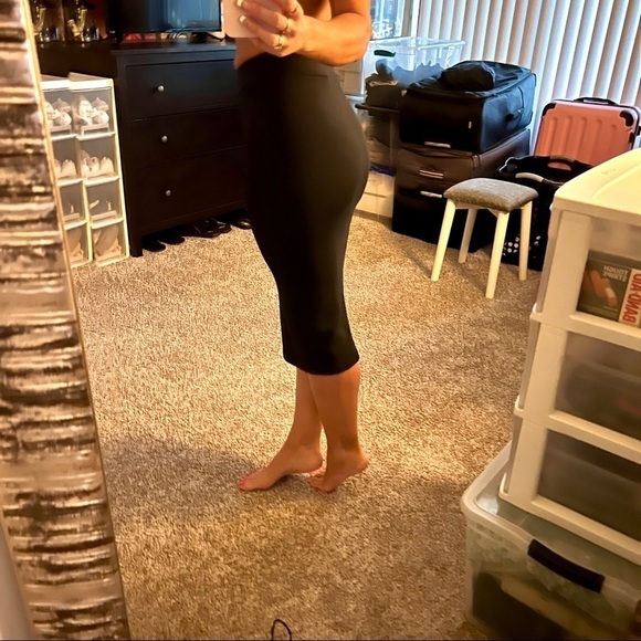 2 B By Bebe Gorgeous MIDI Skirt! - Picture 6 of 14